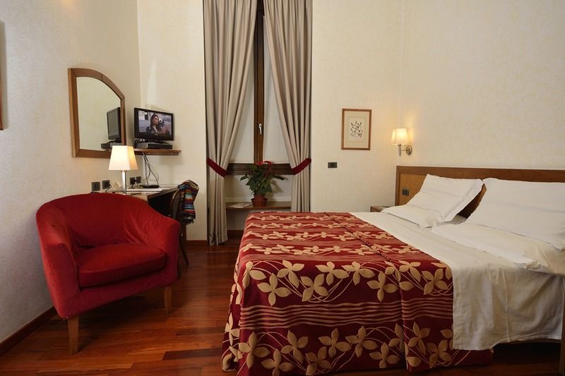 Ariosto Hotel Милан Экстерьер фото