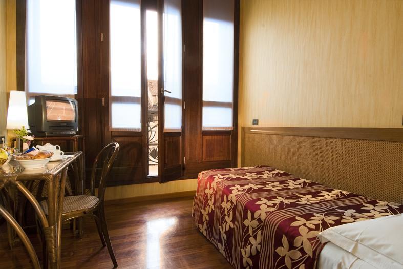 Ariosto Hotel Милан Экстерьер фото