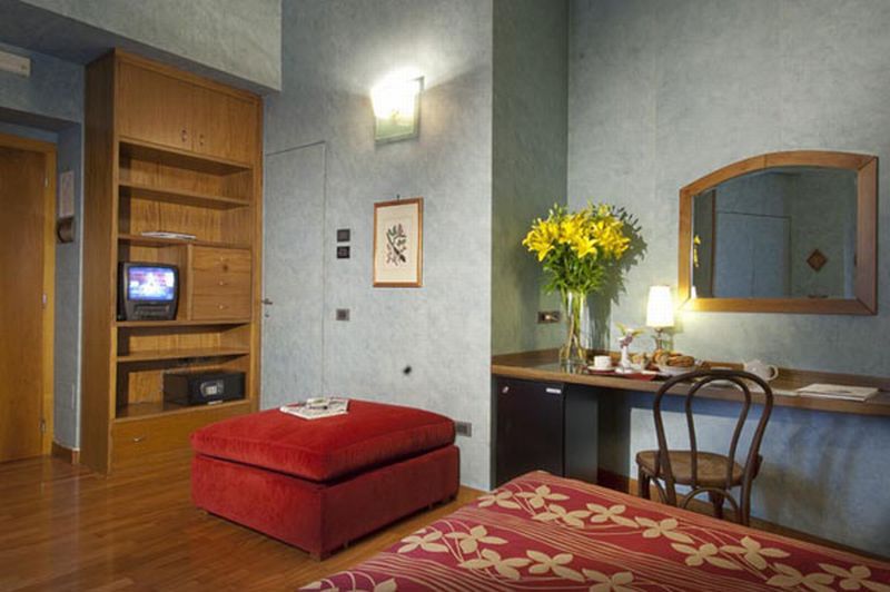 Ariosto Hotel Милан Экстерьер фото